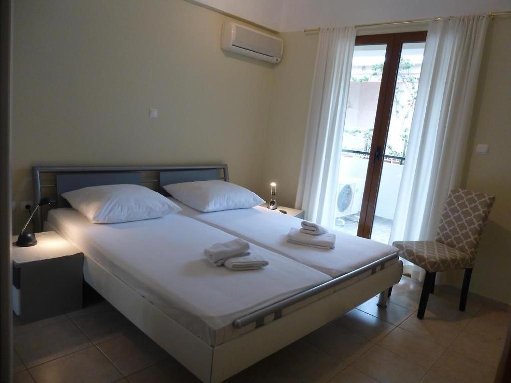 Anesis Apartments Agia Marina  Exterior foto